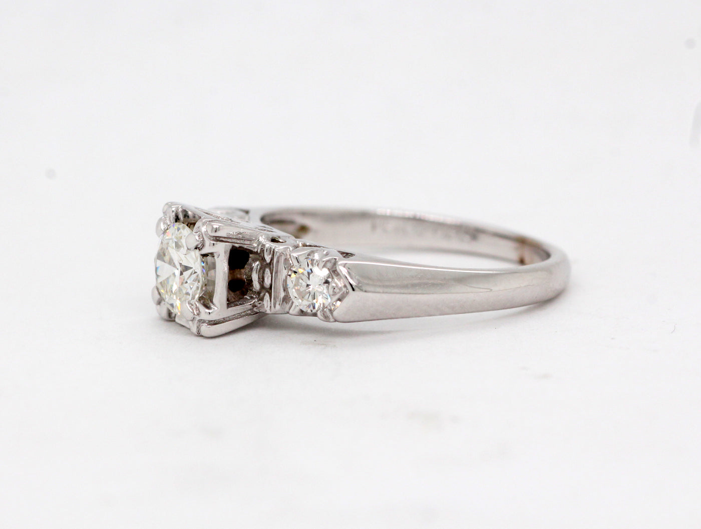 Estate 14KW .65 Cttw Diamond 3 Stone Ring H in Color and I1 in clarity