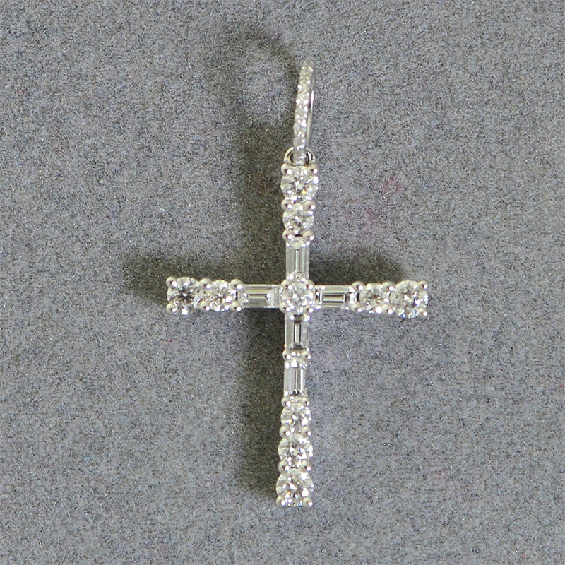 18KW Diamond Cross Pendant