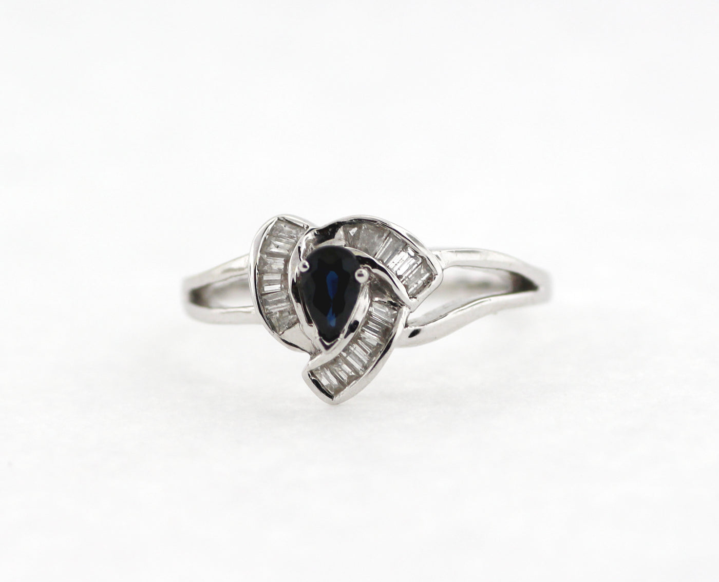 Estate 14KW .25 Ct Sapphire And Diamond Ring