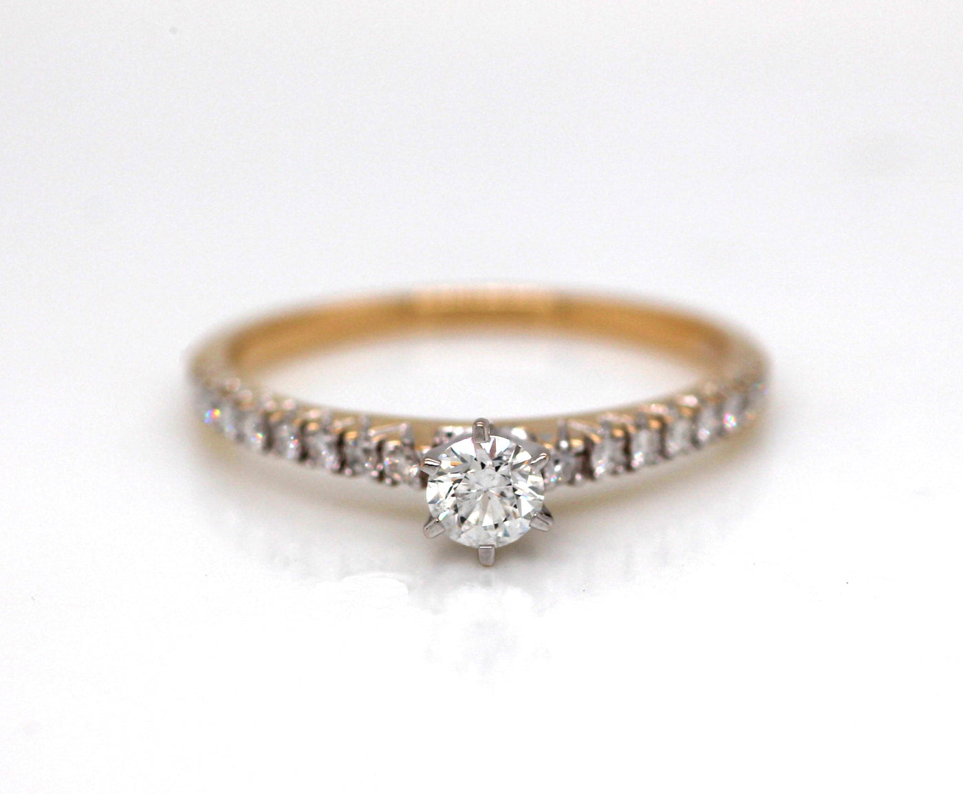 14KY .34 Cttw Diamond Engagement Ring