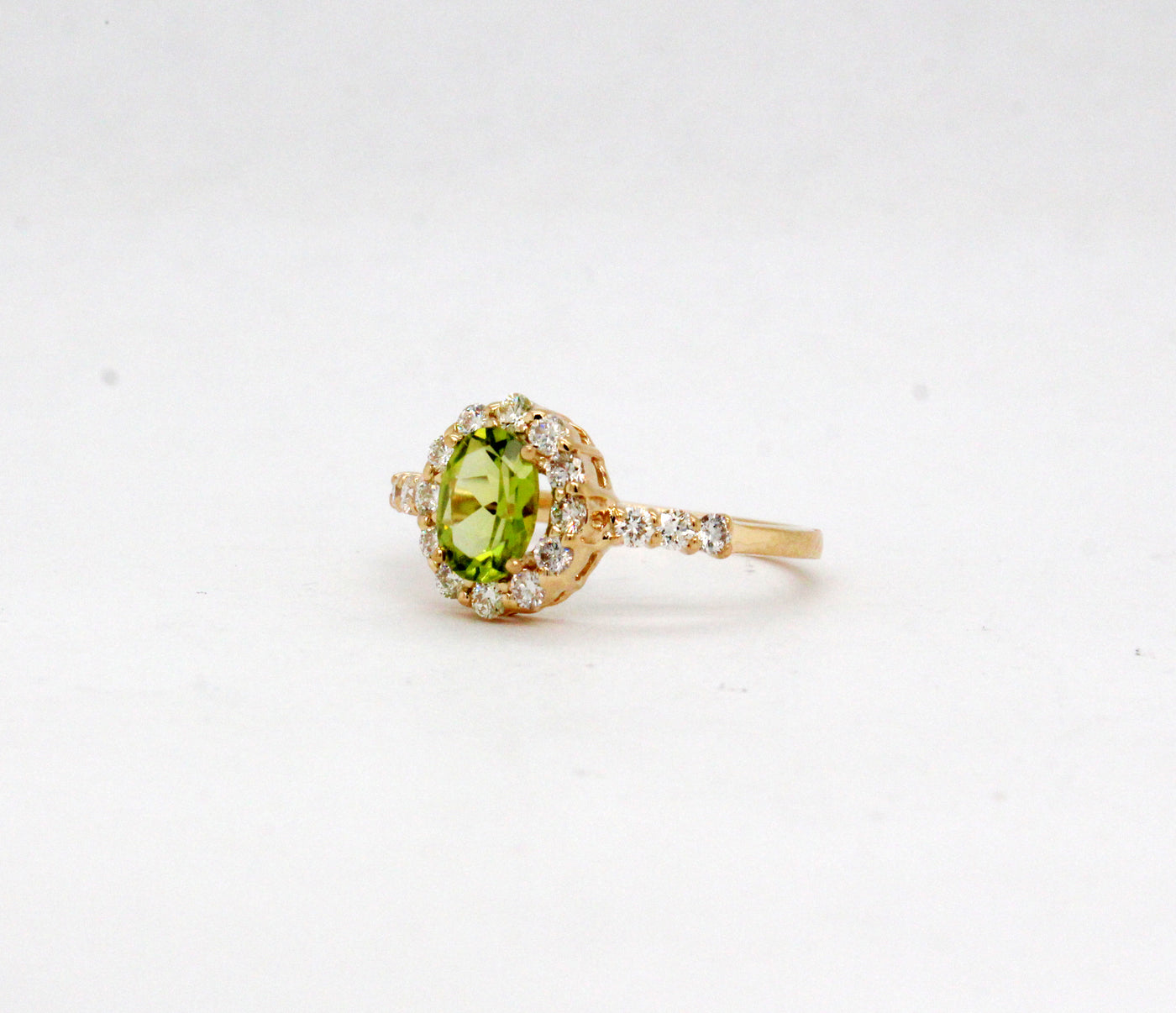 14KY .85 Ct Peridot and .47 Cttw Diamond Ring