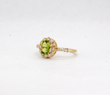 14KY .85 Ct Peridot and .47 Cttw Diamond Ring