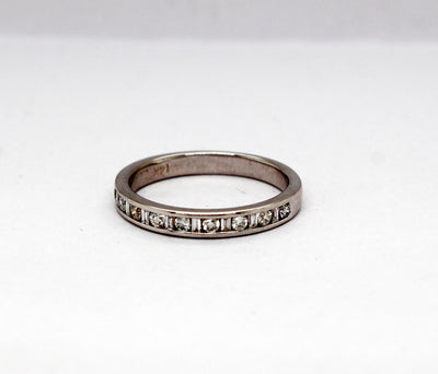 Estate 14KW .30 Cttw Diamond Wedding Ring G in Color and SI1 in Clarit