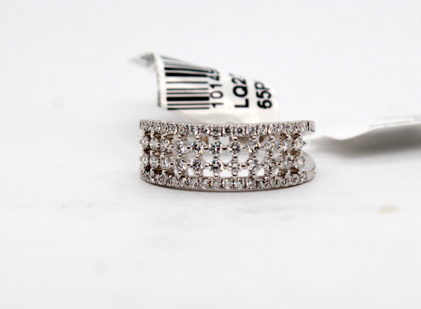 18KW .58 Cttw Diamond Ring
