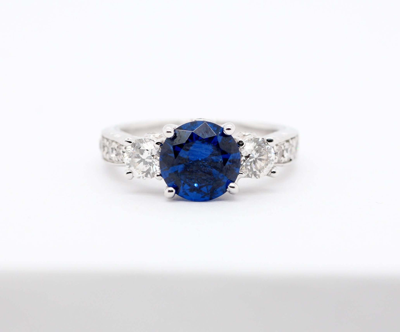 18KW 2.21 CT BLUE SPINEL AND DIAMOND RING .74 CTTW H-SI1