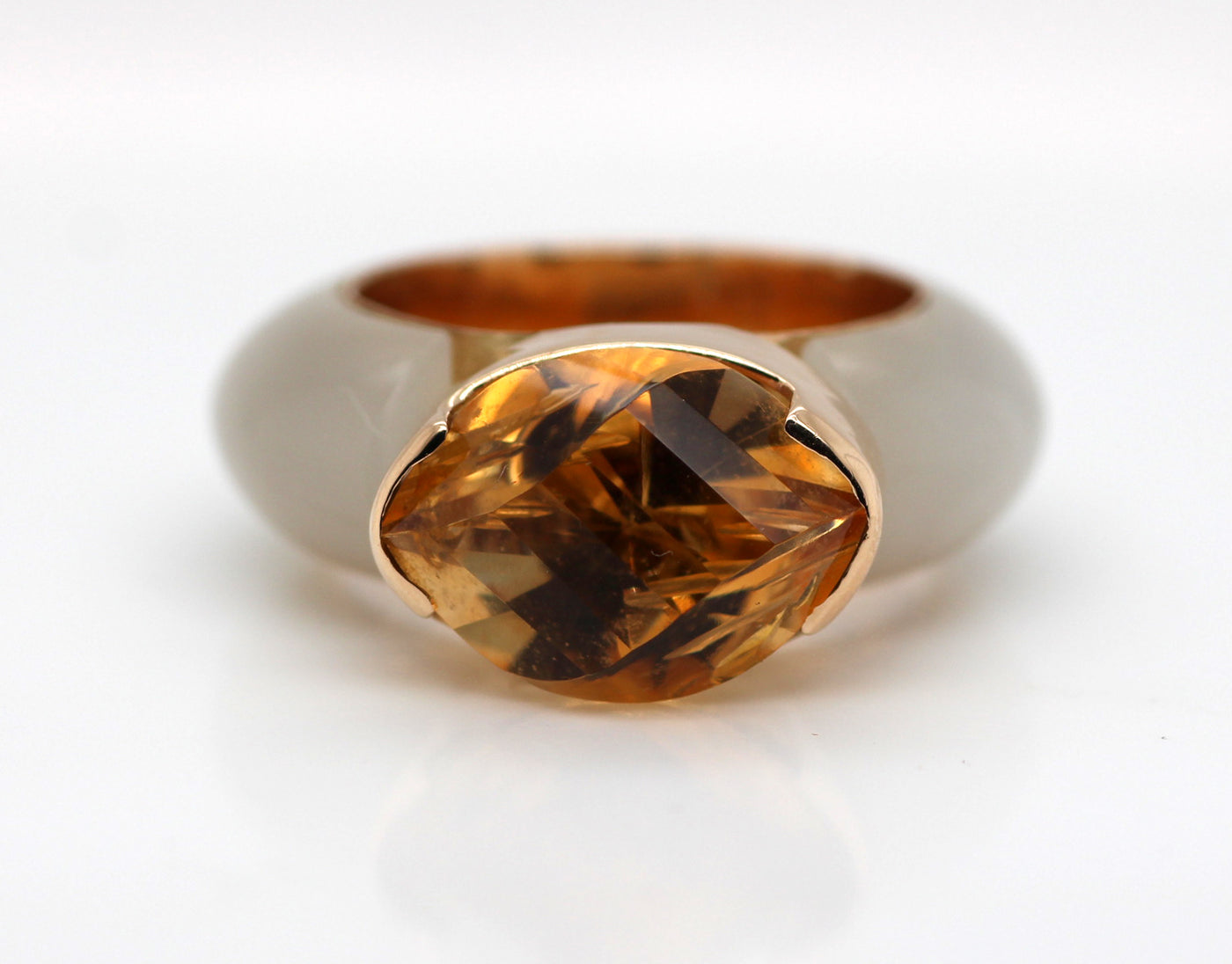 ESTATE 18KY 4.00 CT CITRINE AND CHALCEDONY RING