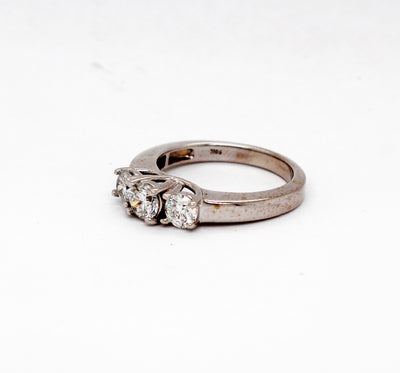 Estate 14KW 1.00 Cttw Diamond 3 Stone Ring F to G in Color and I1 in C