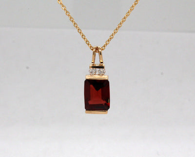 Estate 14KY 2.50 Cttw Garnet and .05 Cttw Diamond Pendant