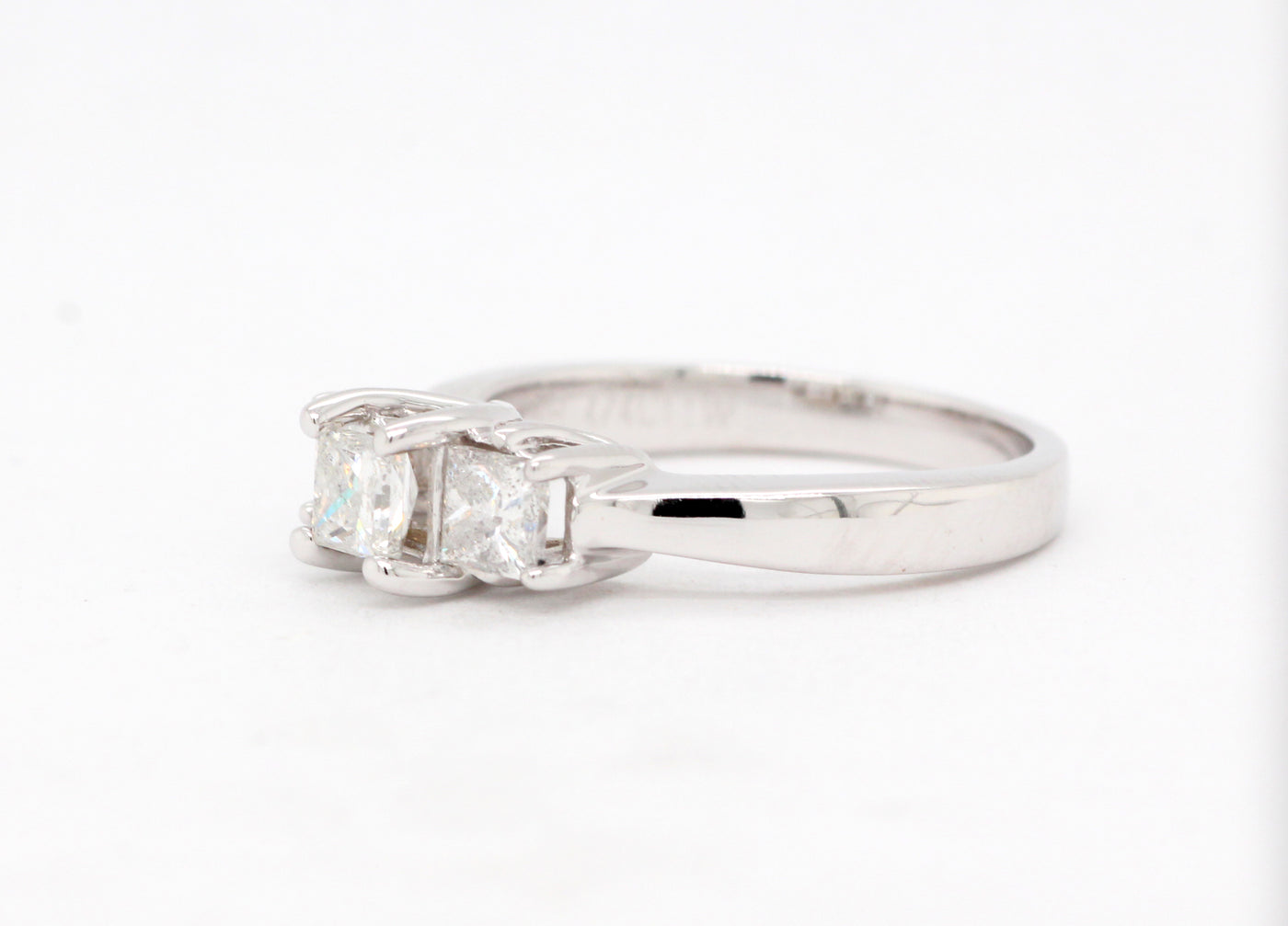 14KW 1.00 Cttw Diamond 3 Stone Ring image