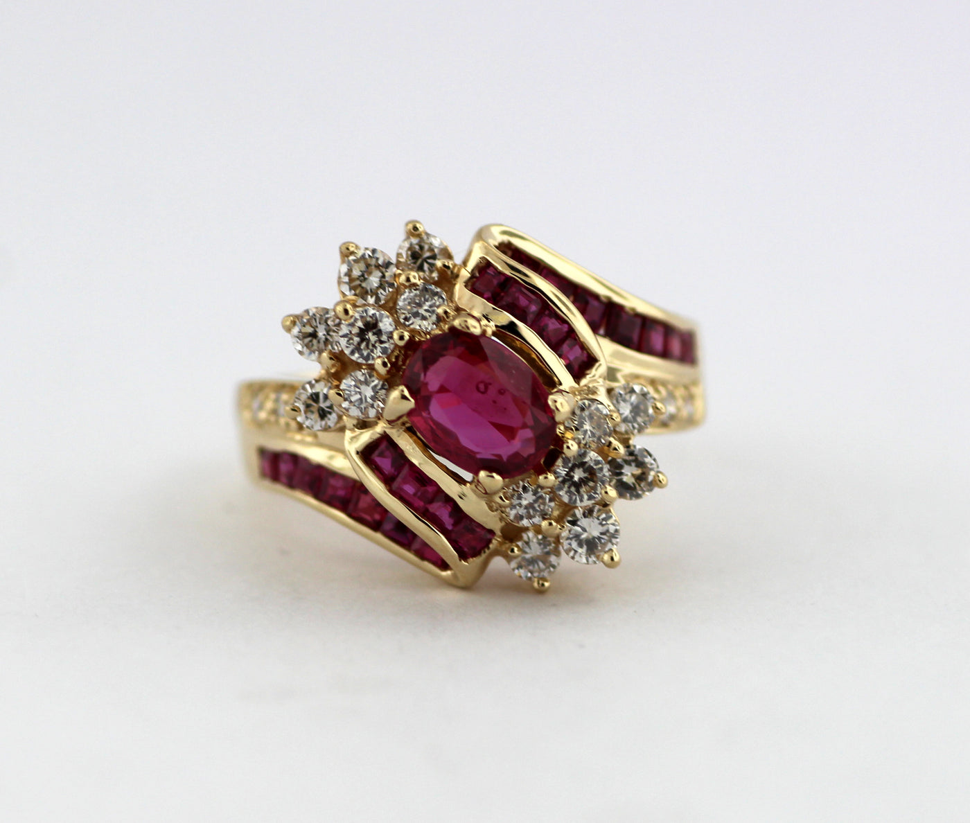 ESTATE 14K 1.50 CTTW RUBY AND DIAMOND RING .62 CTTW