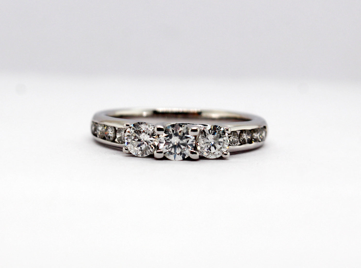 Estate 10KW .75 Cttw Diamond 3 Stone Style Ring