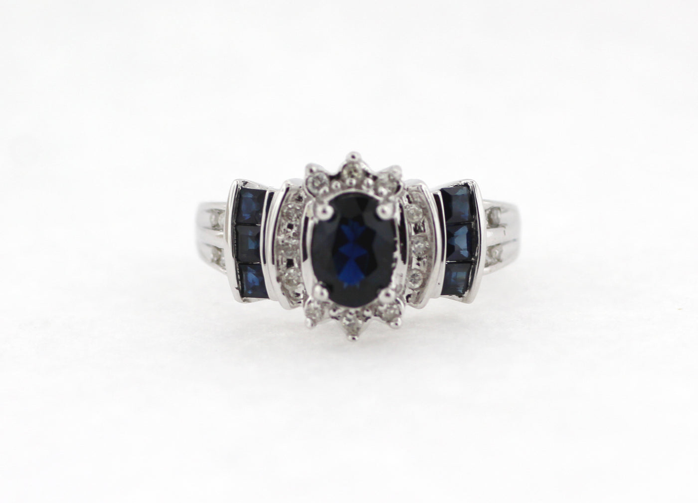 Estate 10KW 1.40 Cttw Sapphire And Diamond Ring