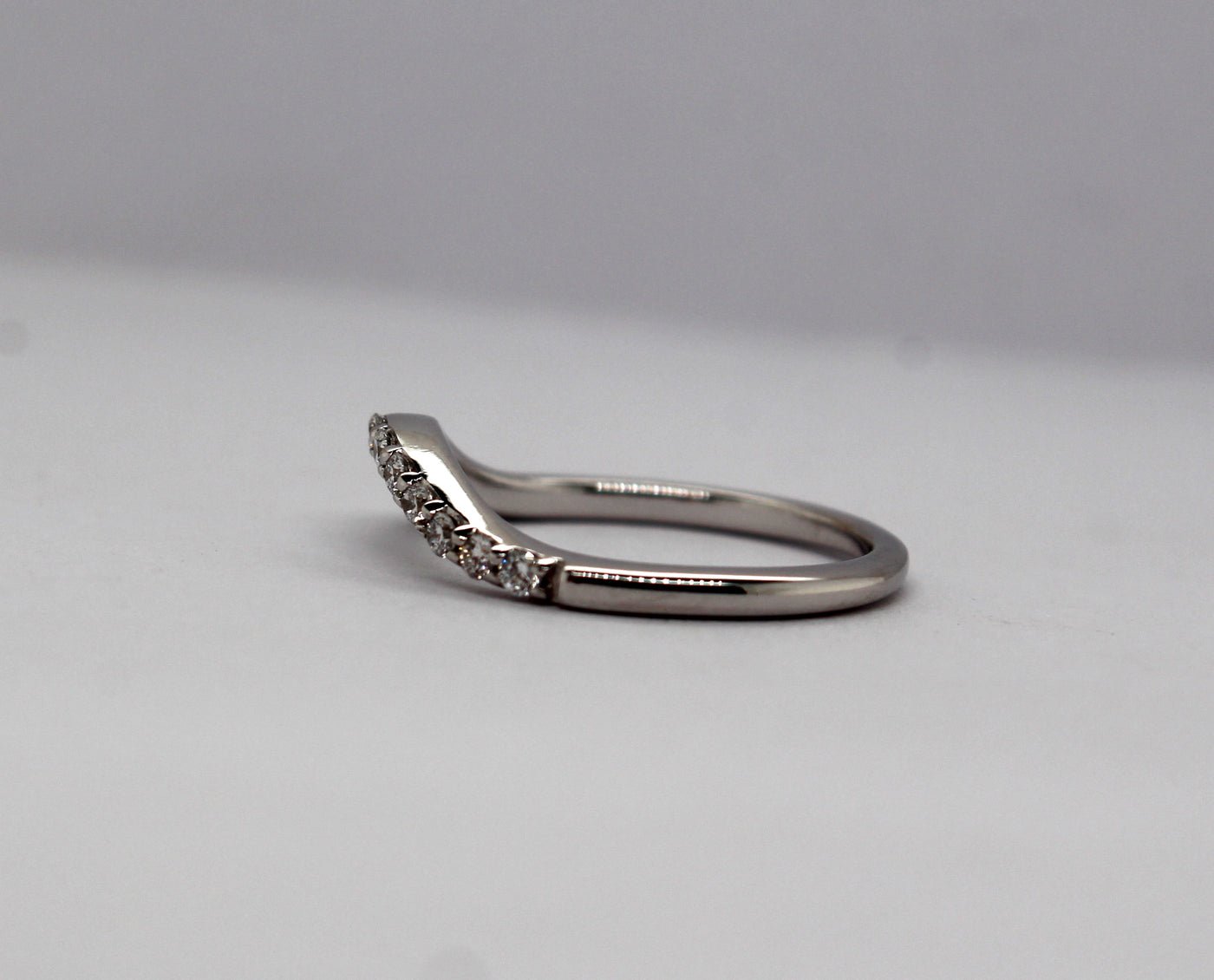 Estate 14KW .20 Cttw Diamond Curved Wedding Band