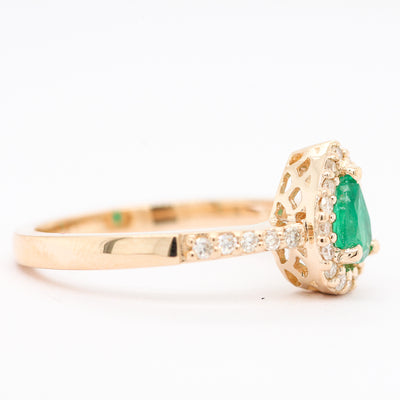 14KY .37 CTTW  Emerald and Diamond ring, .23 CTTW