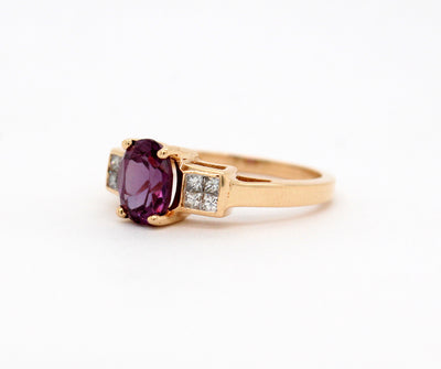 Estate 14KY 1.50 Ct Lab Grown Color Change Sapphire Ring