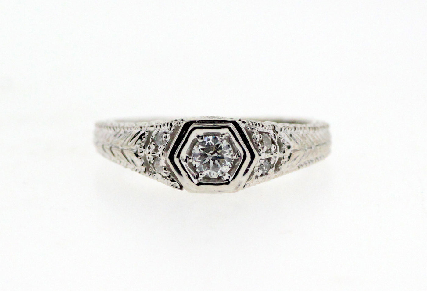 Estate 14KW .27 Cttw Diamond Engagement Ring