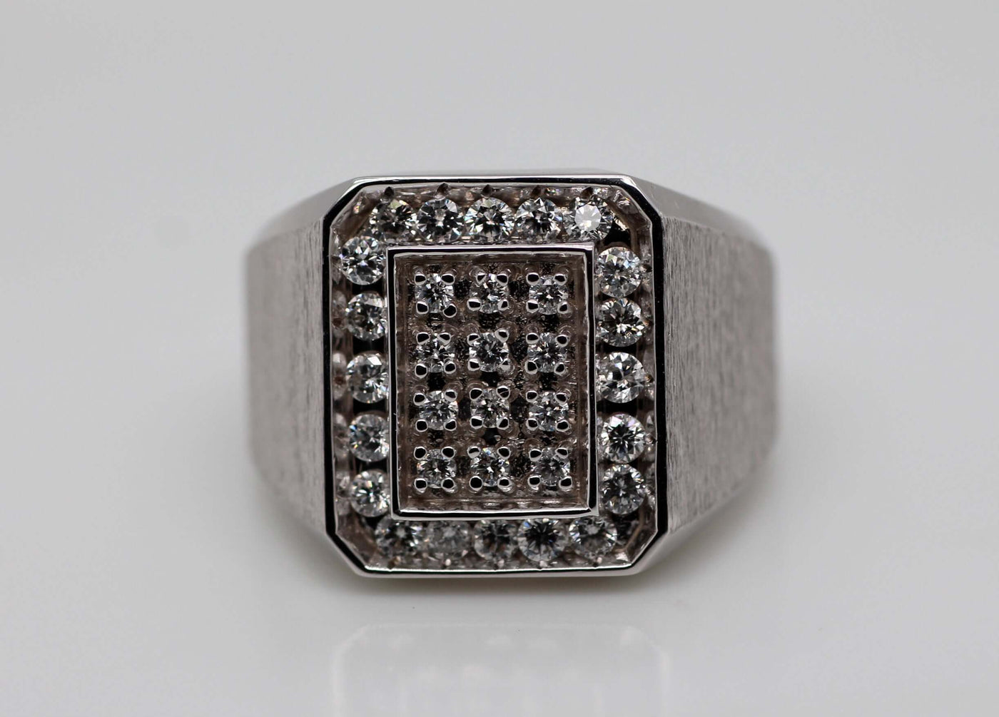 14KW .75 CTTW DIAMOND GENTS RING H-SI1 image
