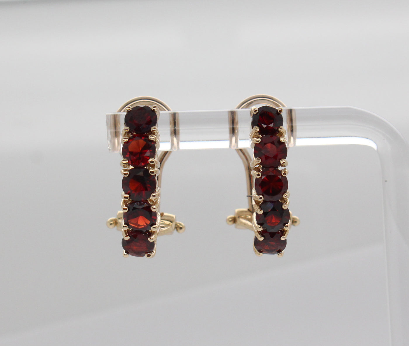 Estate 14KY 3.00 Cttw Garnet Earrings