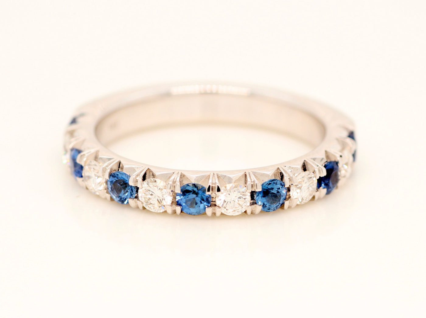 14KW .63 CTTW SAPPHIRE AND DIAMOND BAND .41 CTTW