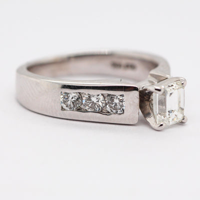 14KW 1 CTTW BRIDAL RING IGI 32014880  .72 CTR I-VVS2
N1444