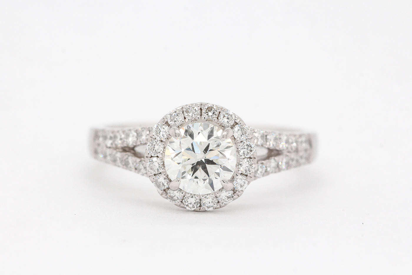 Platinum 1.00 CTTW Diamond Engagement Ring