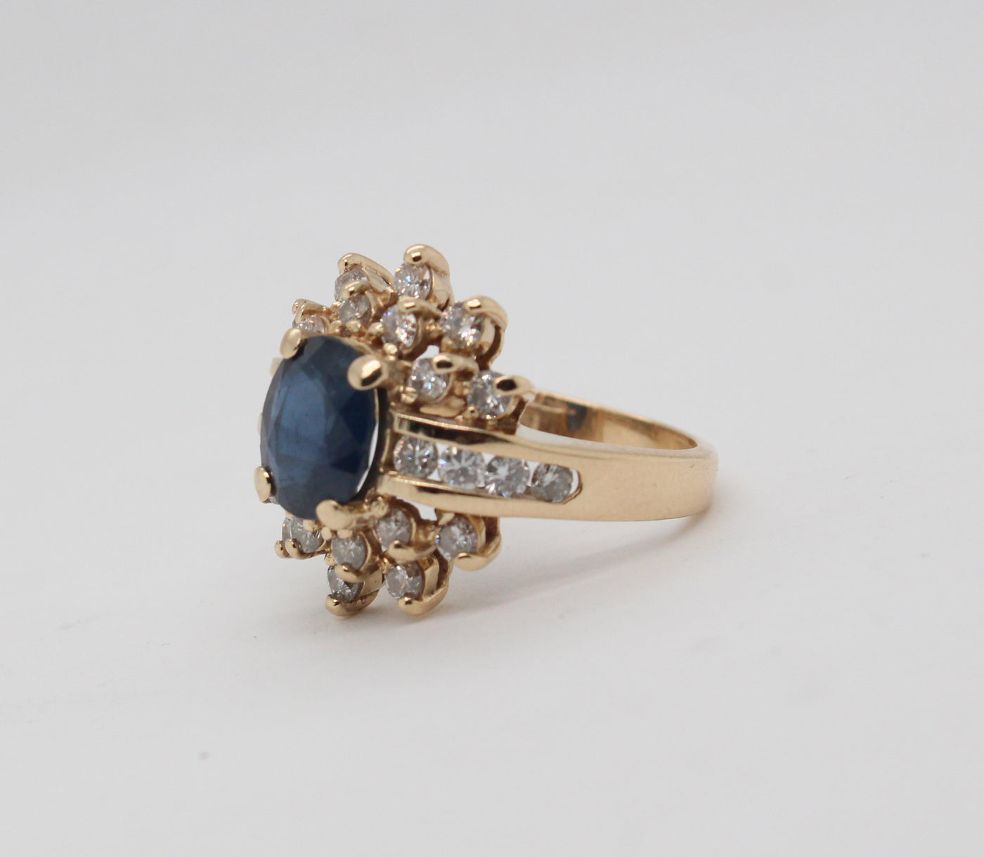Estate 14KY 2.20 Ct Oval Sapphire and 1.00 Cttw Diamond Ring