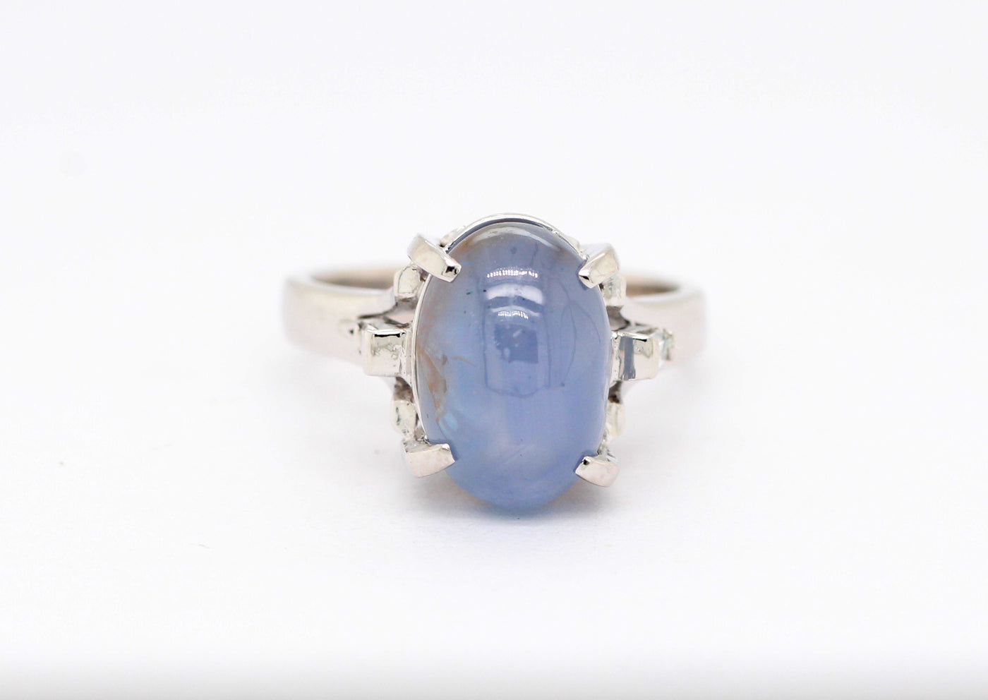 ESTATE PLAT 8.00 CT BLUE STAR SAPPHIRE AND DIAMOND RING, .10 CTTW H-VS