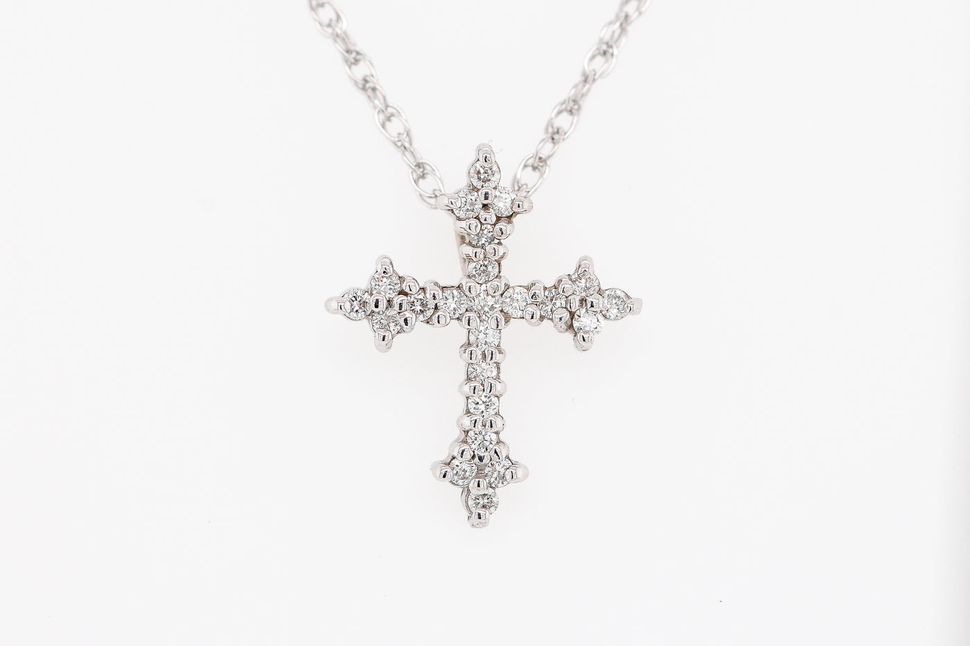 14KW .25 CTTW DIAMOND CROSS PENDANT, H-SI1