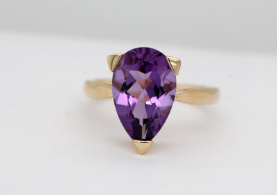 Estate 14KY 4.75 Ct Pear shaped Amethyst Ring