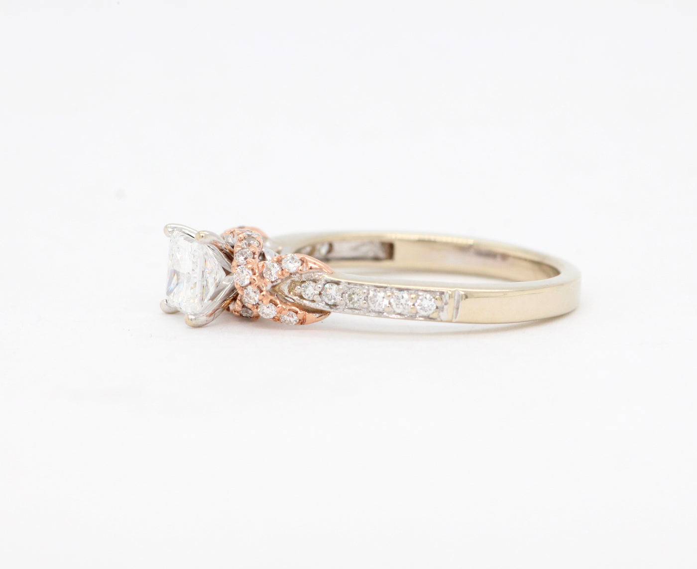14KTT .76 Cttw Diamond Engagement Ring