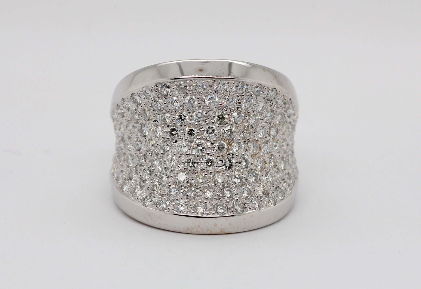 18kw 2.50 cttw diamond pave band, gh-si1