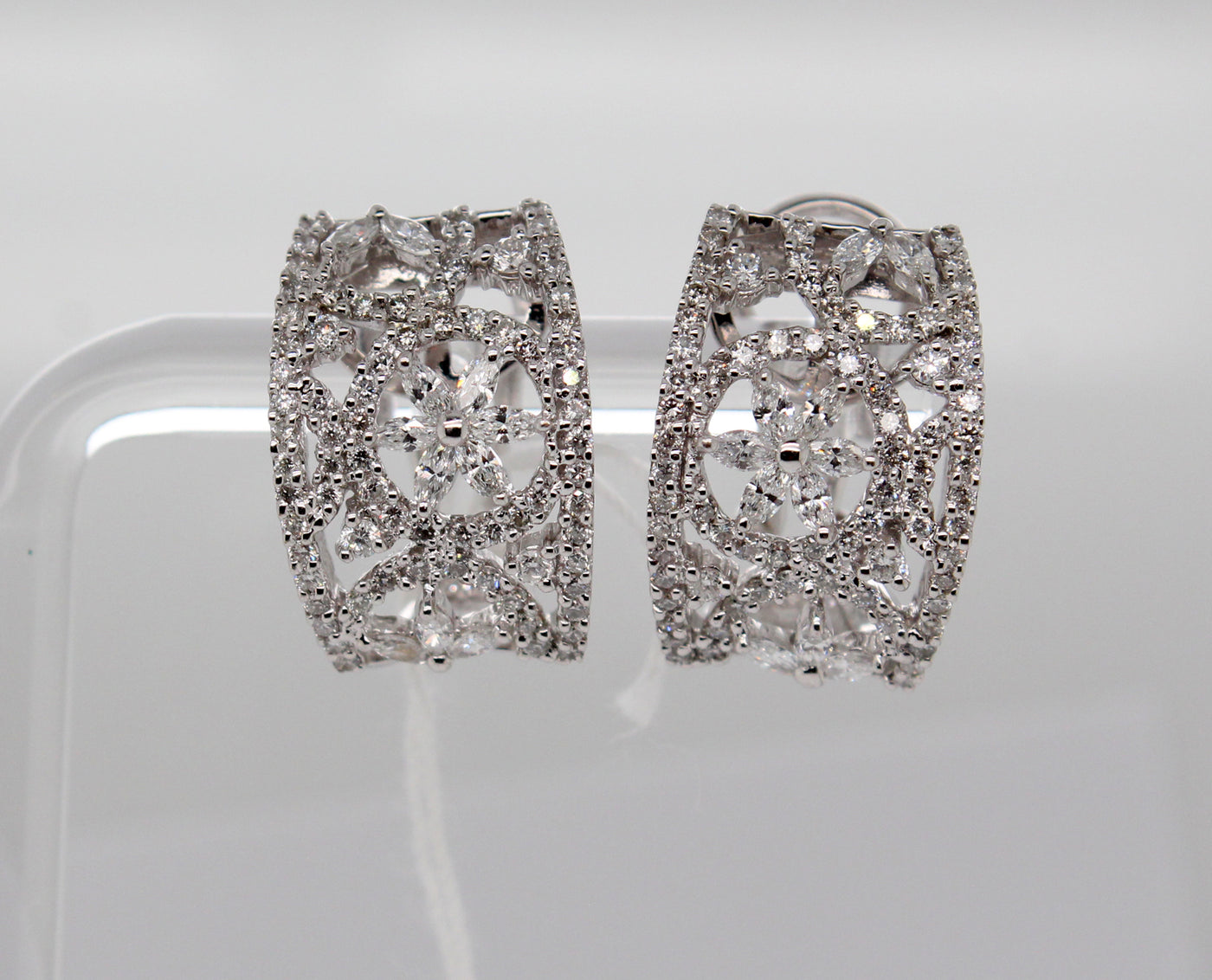 18KW 1.56 Cttw Diamond Earrings