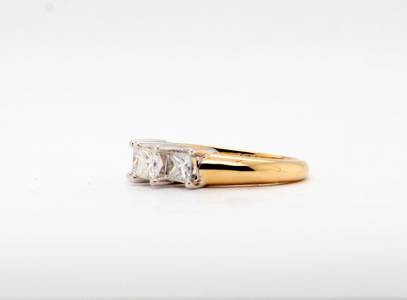 Estate14Ky 1.02 Cttw Diamond Princess Cut 3 Stone Ring H-I1
