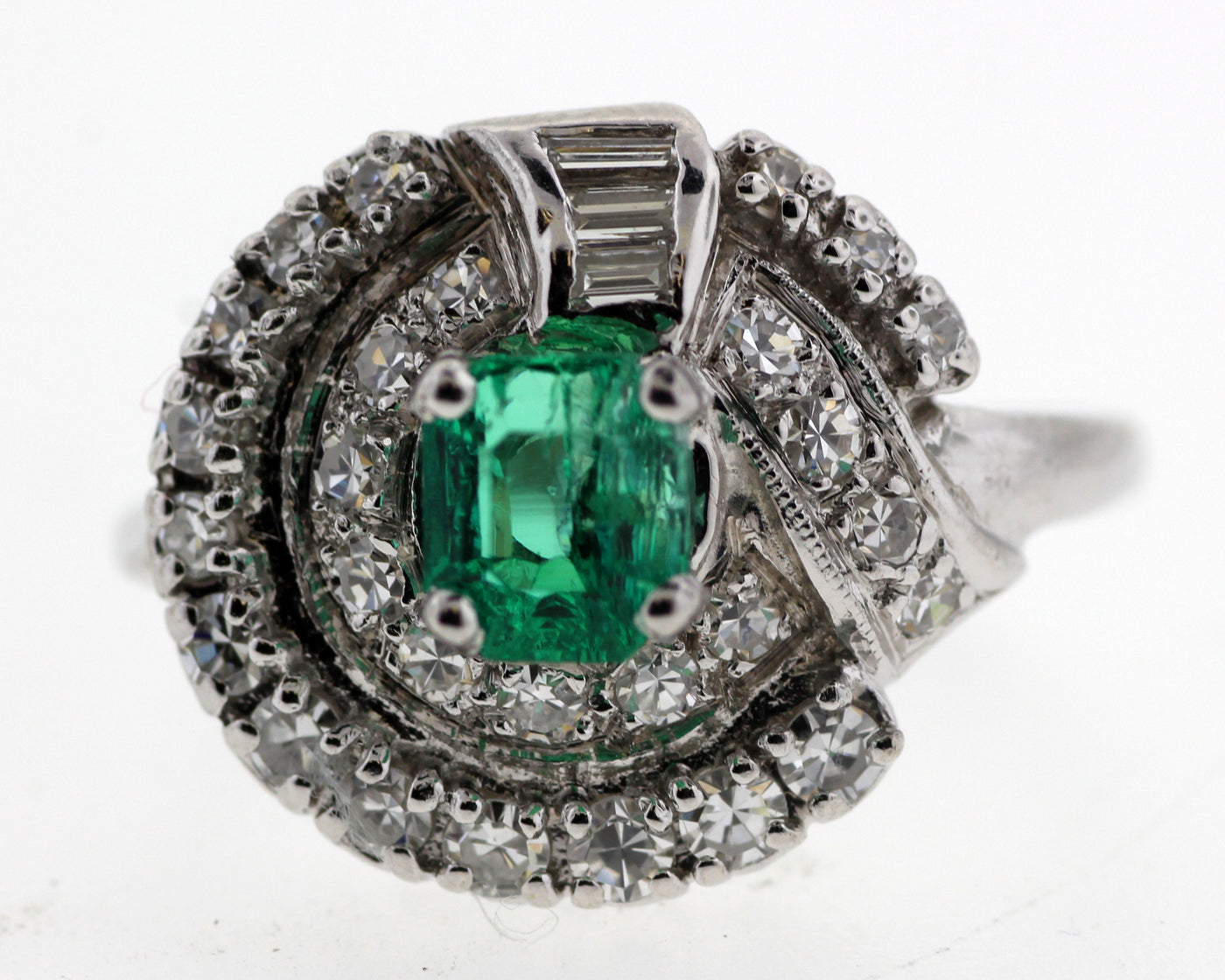 ESTATE 14KW .83CT EMERALD AND DIAMOND RING 1.00CTTW