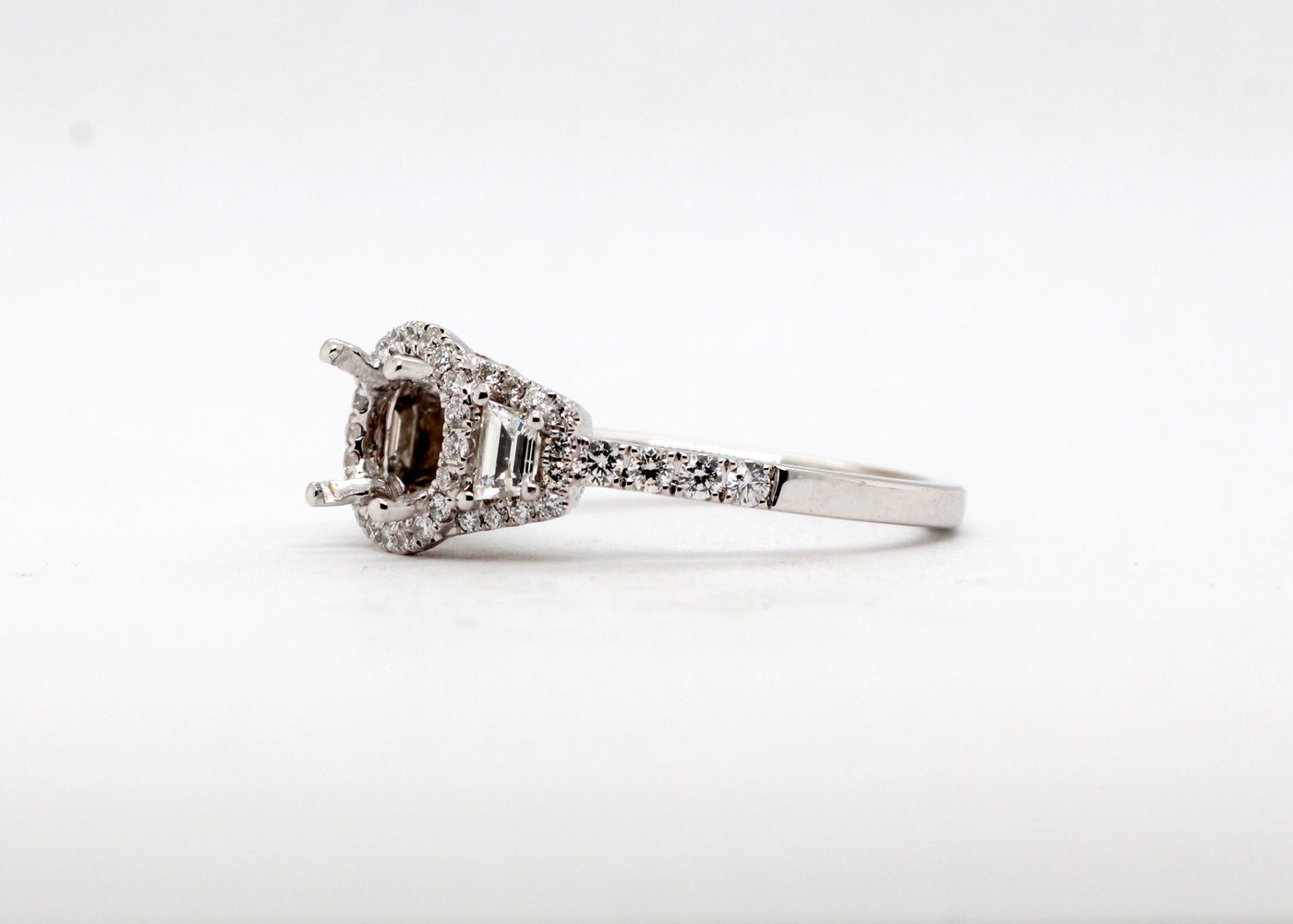 18KW .65 Cttw Diamond Semi Mount ring