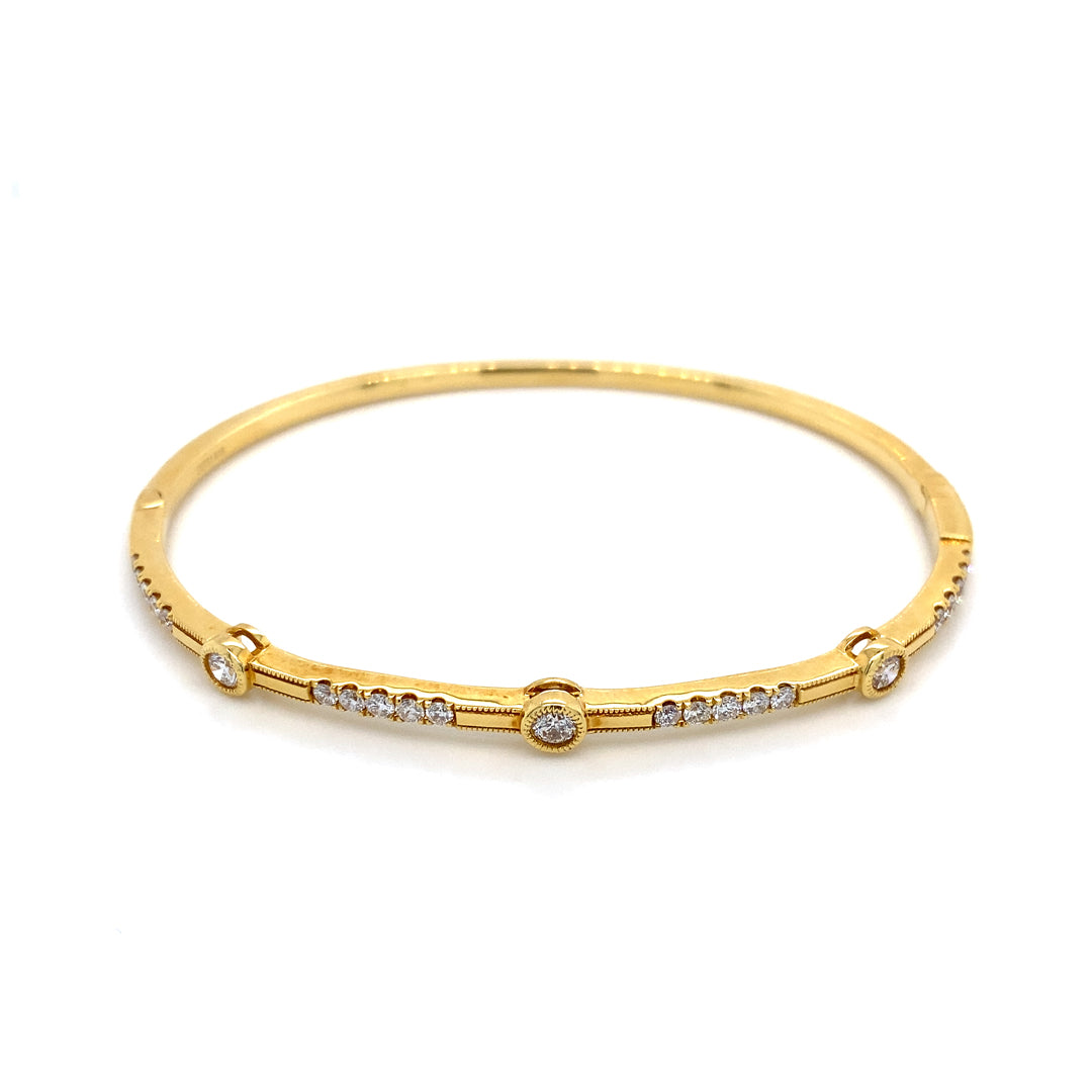 18KY .76 Cttw Diamond Bangle Bracelet