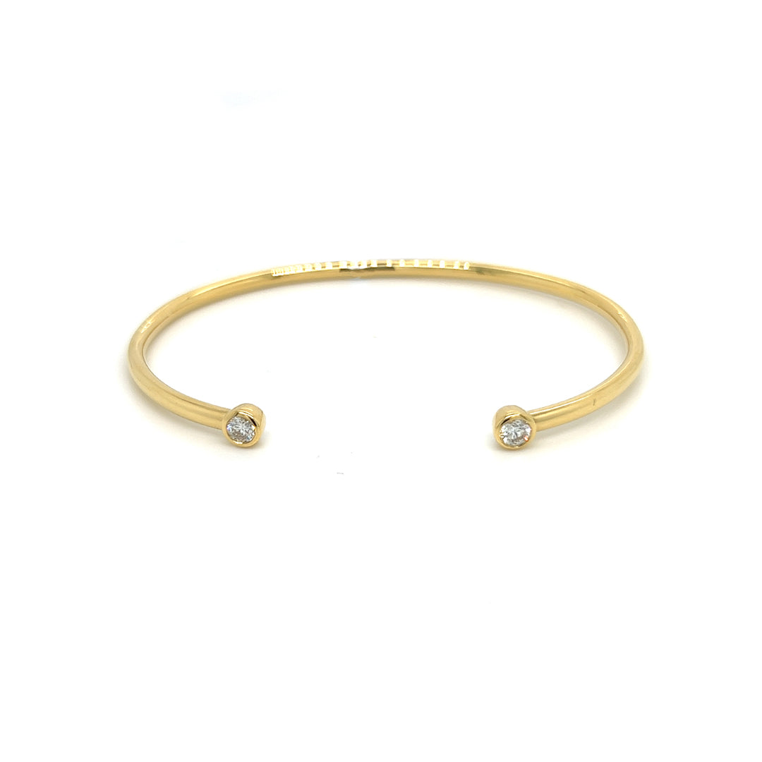 18KY .27 Cttw Diamond Bangle Bracelet