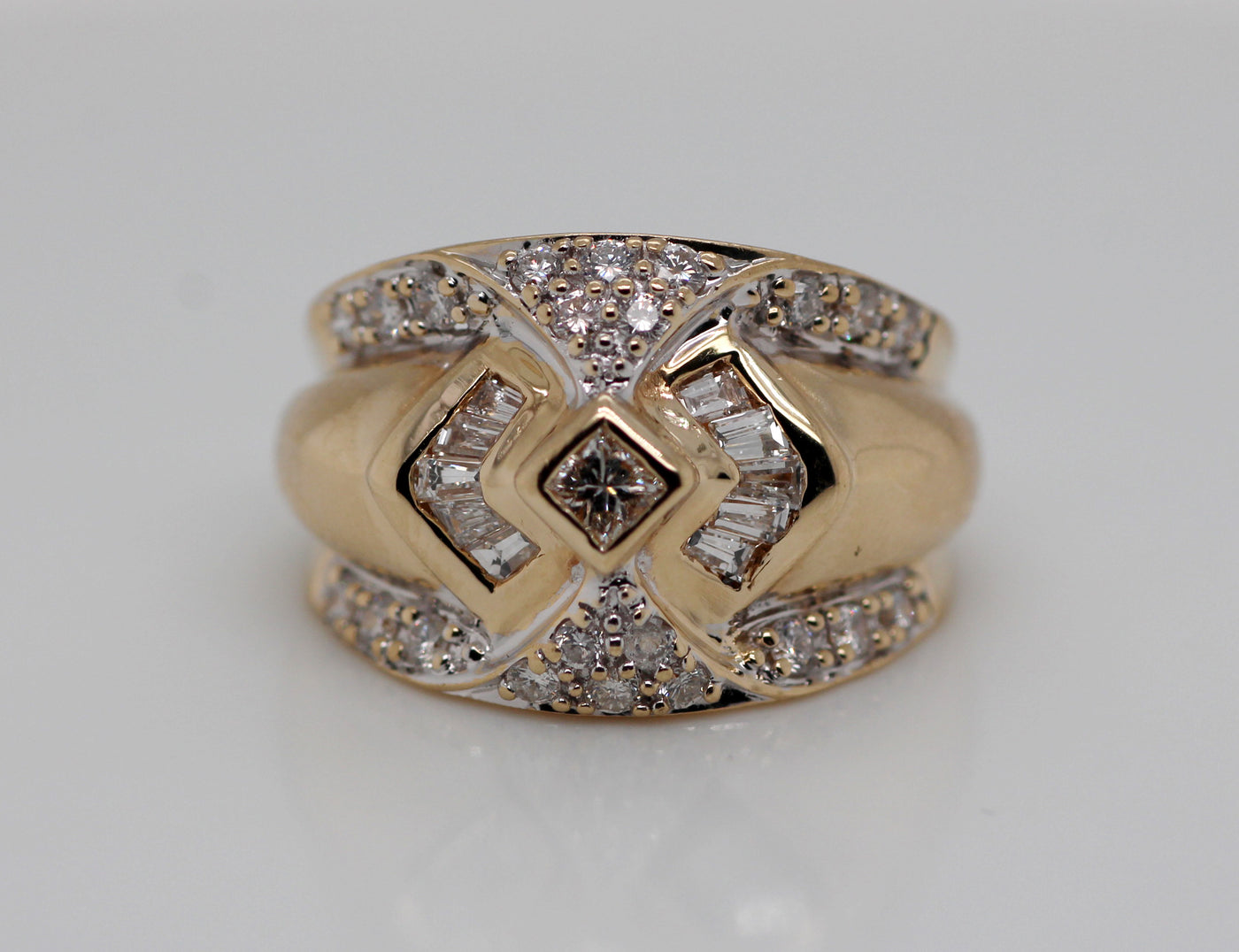 ESTATE 14KY .77 CTTW DIAMOND FASHION RING HI-SI2