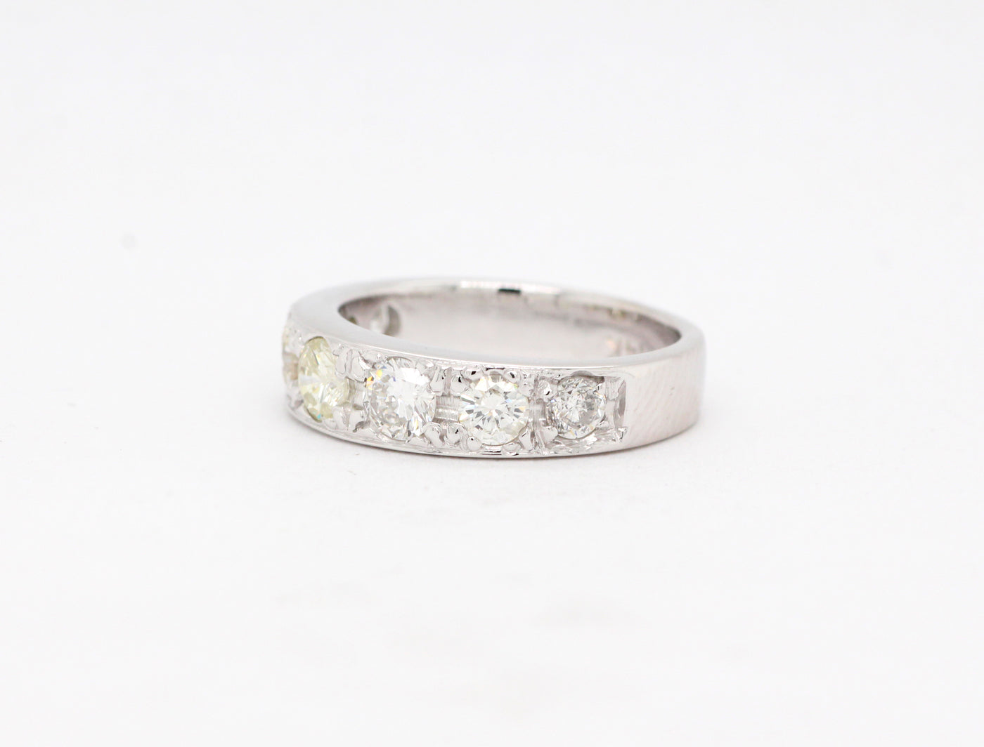 Estate 14KW .88 Cttw Diamond Wedding Band