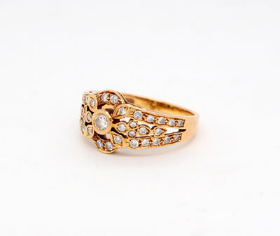 Estate 18KY .50 Cttw Diamond Ring H in Color and VS2 in Clarity