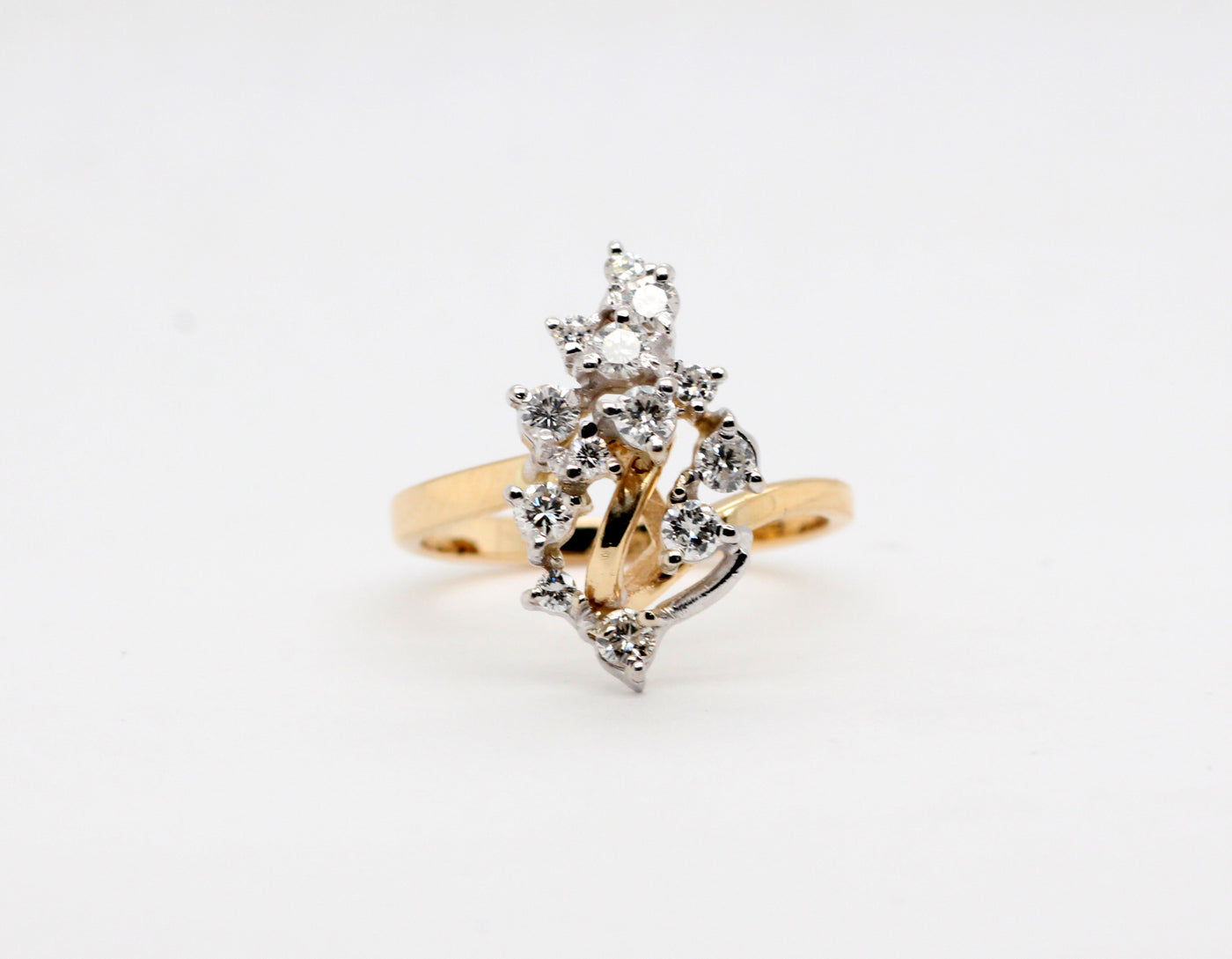 Estate 14KY .60 Cttw Diamond Ring H in color and SI2 in Clarity