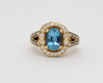 Estate 18KY 2.10 Ct Aquamarine And 1.33 Cttw Champagne Diamond Ring