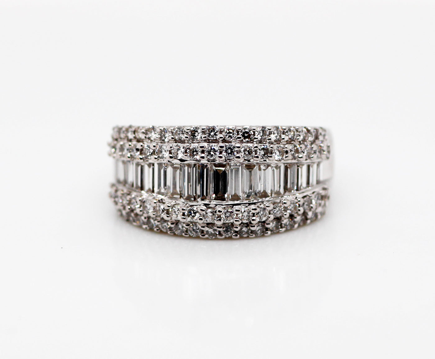 ESTATE 18KW 2.00 CTTW DIAMOND ANNIVERSARY BAND GH-VS1