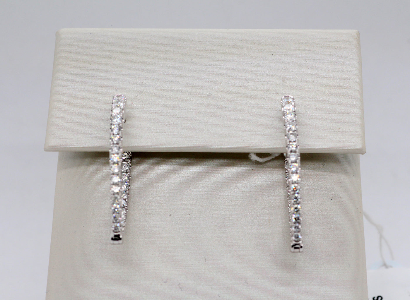 18KW 1.14 Cttw Diamond Earrings image