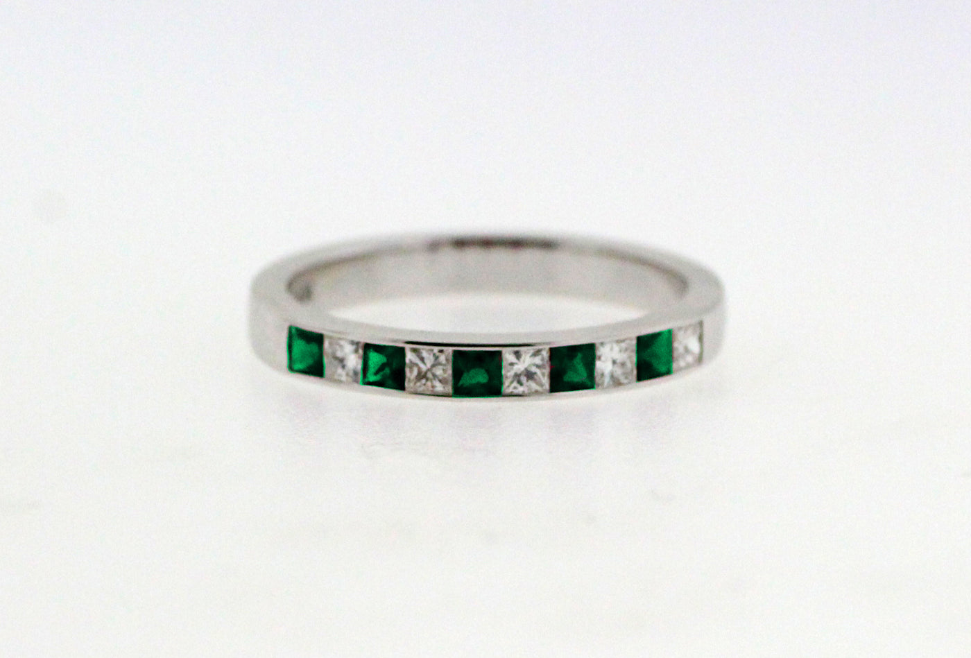 14KW .29 CTTW EMERALD AND DIAMOND RING .27 CTTW image