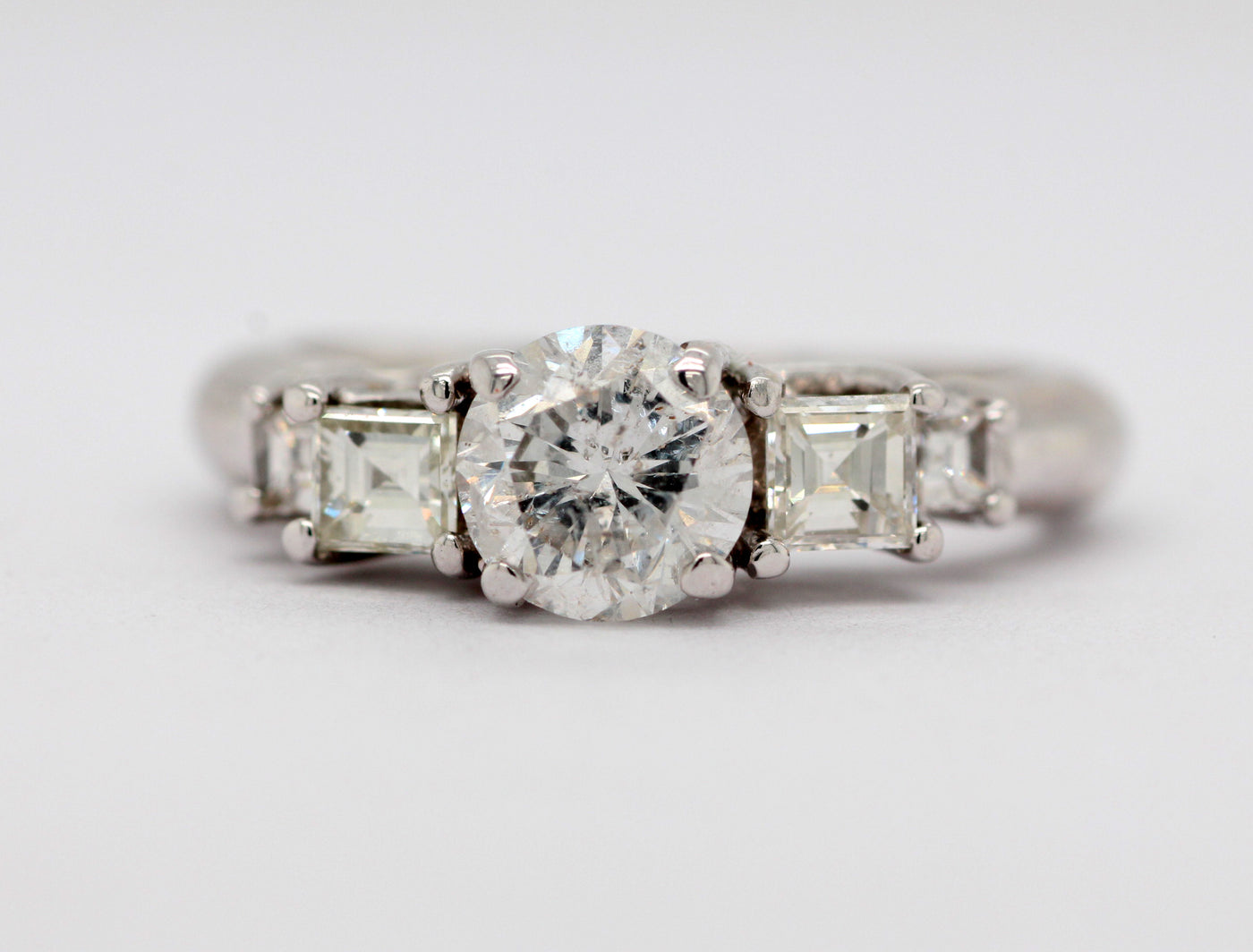 Estate 14KW 1.81 Cttw Diamond 5 Stone Ring