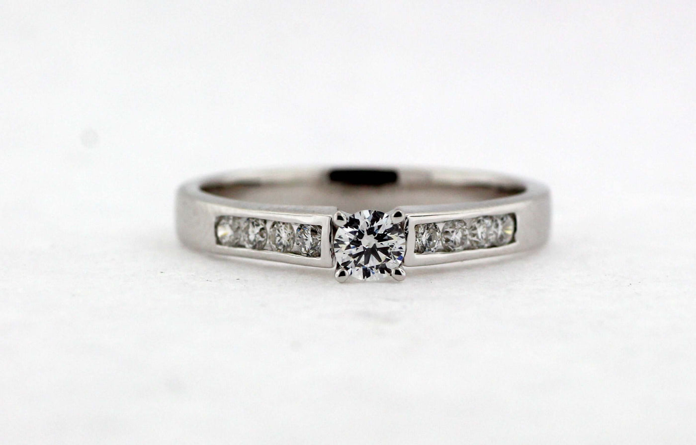 18KW .42 Cttw Diamond Engagement Ring