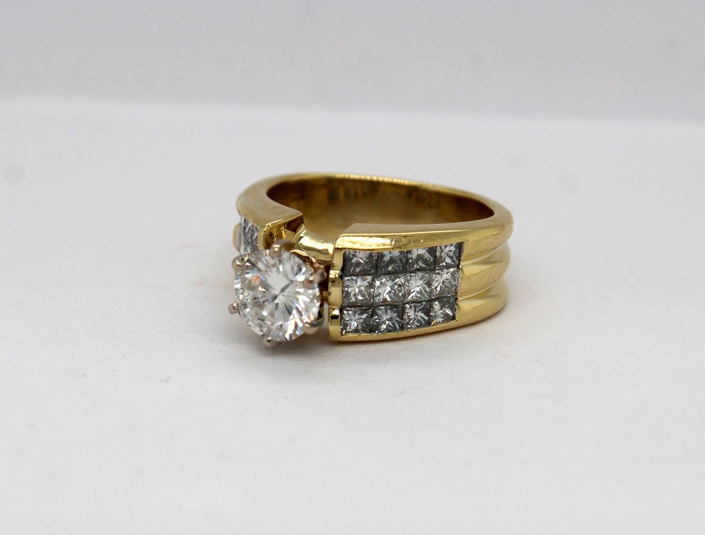 Estate 18KY Diamond Engagement Ring with .91 Ct Round Brilliant Center