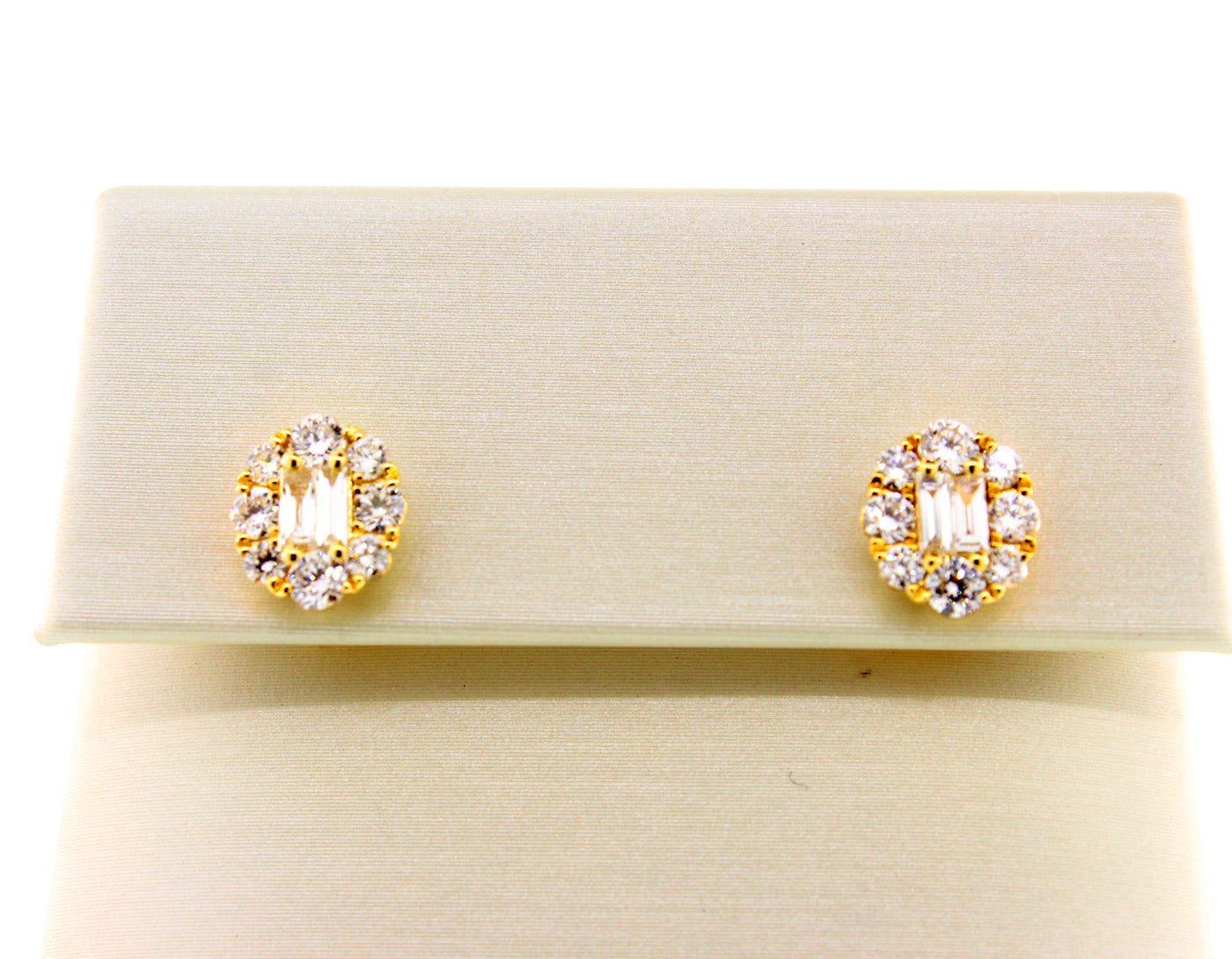 18KY .97 Cttw Diamond Earrings