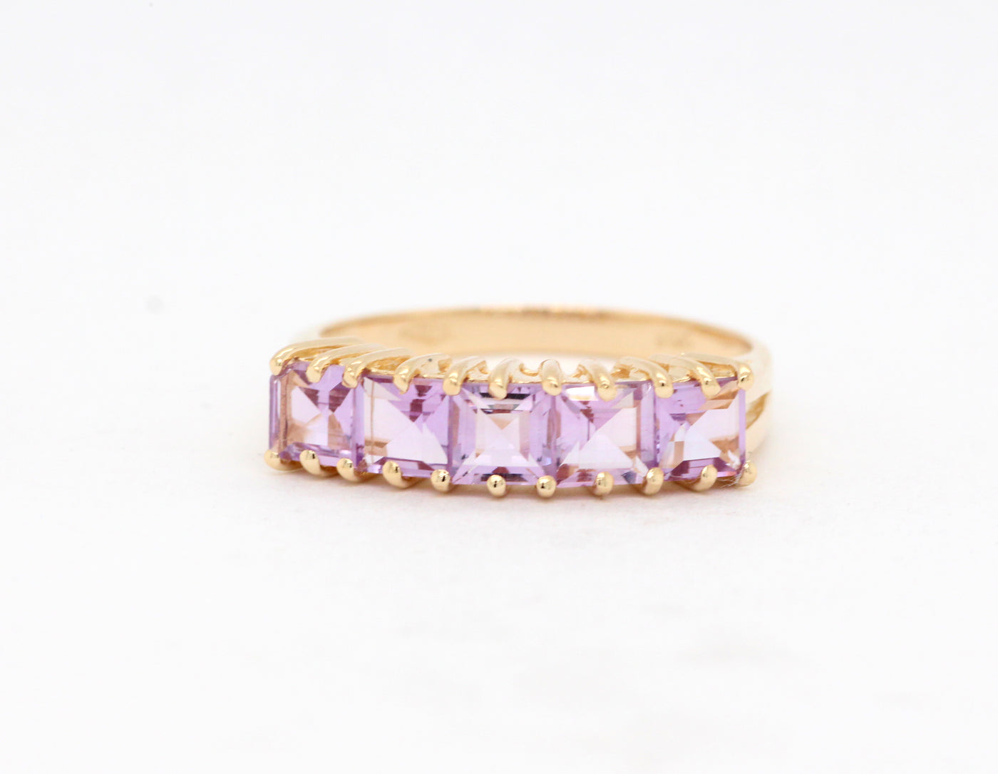 Estate 14KY 1.35 Cttw Amethyst ring